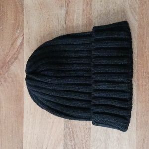 Vince Camuto Black Ribbed Knit Winter Hat